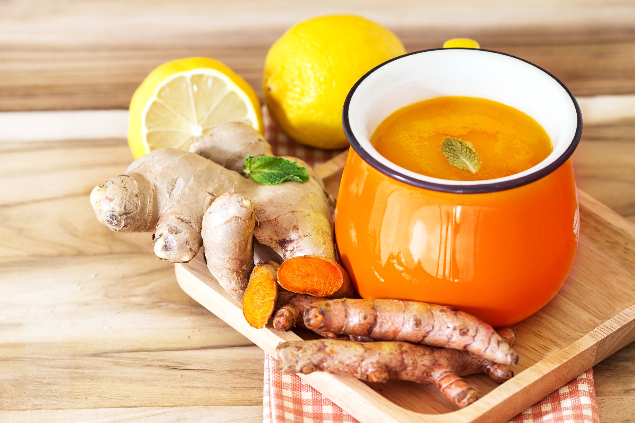 The Benefits of Drinking Ginger-Turmeric Tea in the Morning